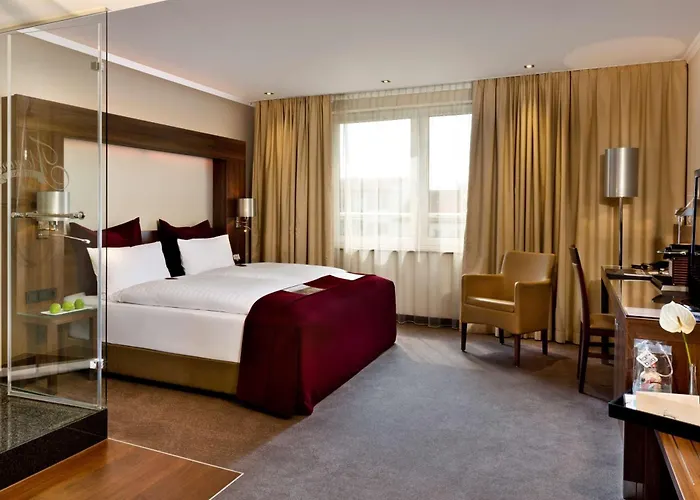 Hotel Motel One Frankfurt-Riverside 3*