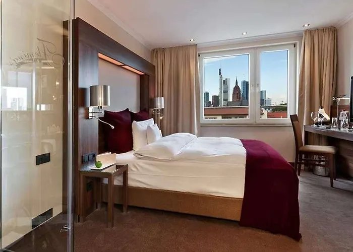 Hotel Motel One Frankfurt-Riverside