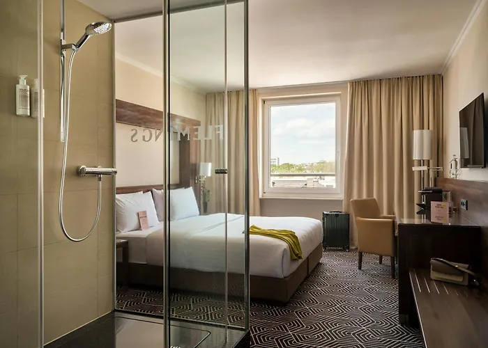 Motel One Frankfurt-Riverside 3*