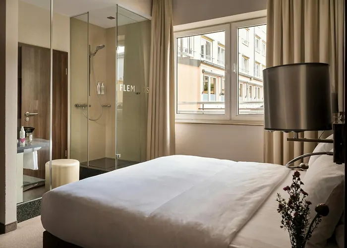 Motel One Frankfurt-Riverside 3*
