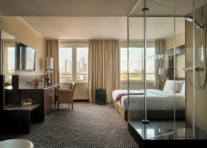 Motel One Frankfurt-Riverside Hotel 3*